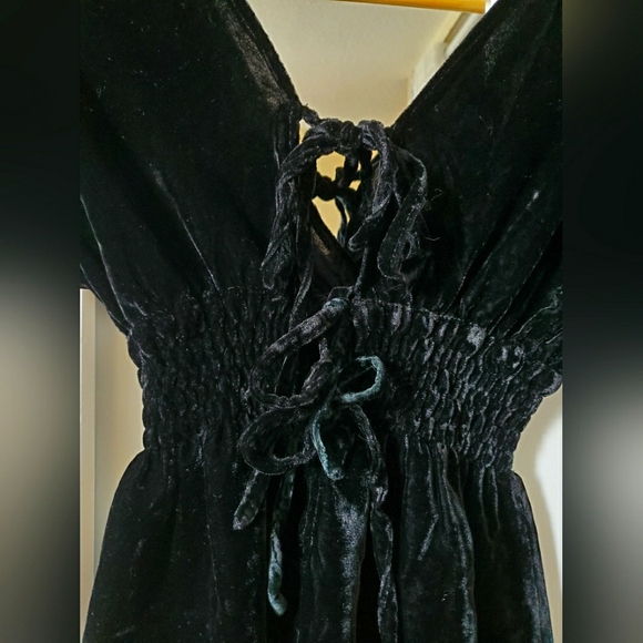 Velvet tie-back top-Small - Picture 4 of 4
